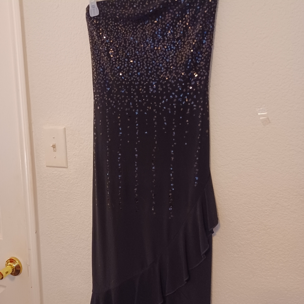 Woman's  dress